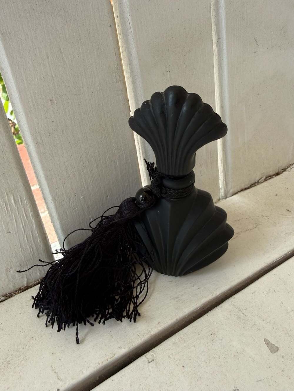 Vintage Matte Black Perfume Bottle with Tassel –